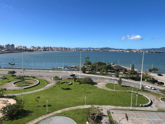 Imagem Apartamento com 3 Quartos à Venda, 150 m² em Beira Mar - São José