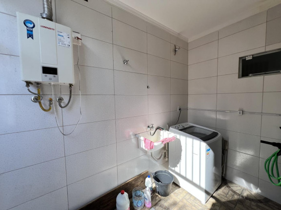 Imagem Casa com 2 Quartos à Venda, 150 m² em São João Do Rio Vermelho - Florianópolis Imagem Casa com 2 Quartos à Venda, 150 m² em São João Do Rio Vermelho - Florianópolis