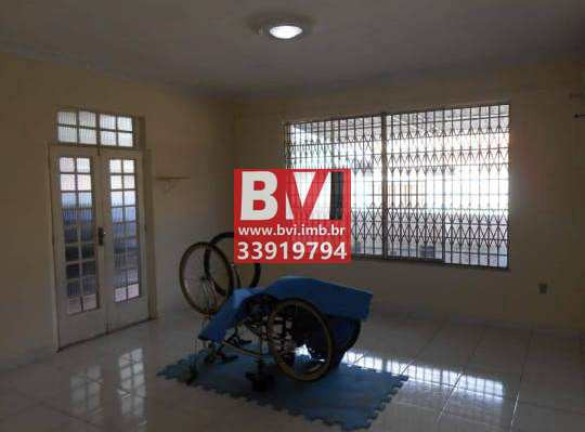 Imagem Casa com 2 Quartos à Venda, 113 m² em Guadalupe - Rio De Janeiro Imagem Casa com 2 Quartos à Venda, 113 m² em Guadalupe - Rio De Janeiro