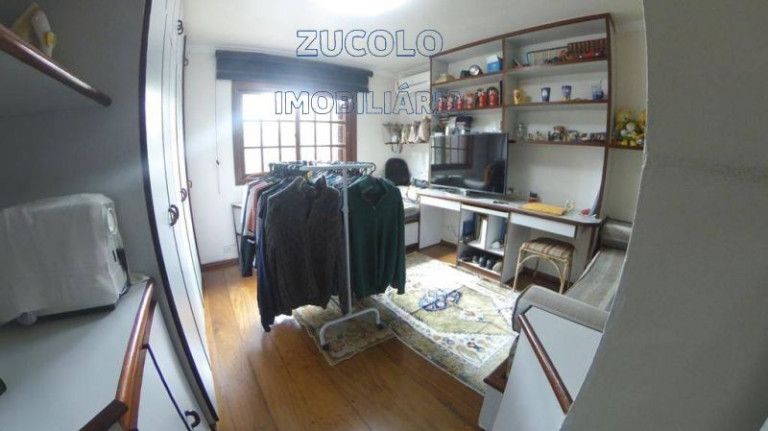 Imagem Sobrado com 2 Quartos à Venda, 220 m² Imagem Sobrado com 2 Quartos à Venda, 220 m²