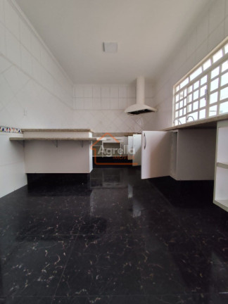 Imagem Casa com 3 Quartos à Venda, 162 m² em Jardim Selma - Mogi Guaçu Imagem Casa com 3 Quartos à Venda, 162 m² em Jardim Selma - Mogi Guaçu