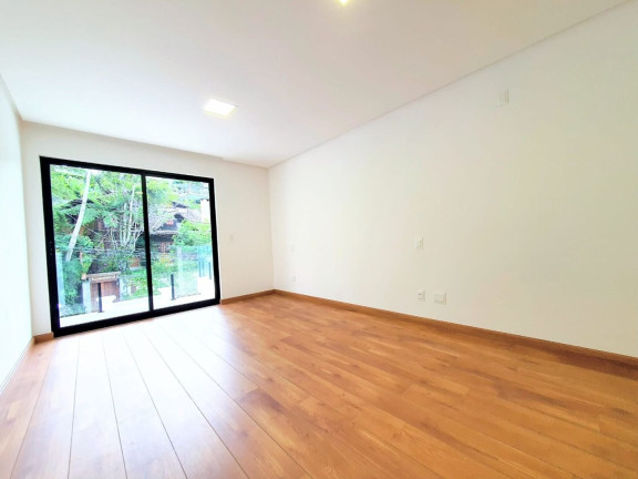 Imagem Casa com 3 Quartos à Venda, 168 m² em Comary - Teresópolis Imagem Casa com 3 Quartos à Venda, 168 m² em Comary - Teresópolis