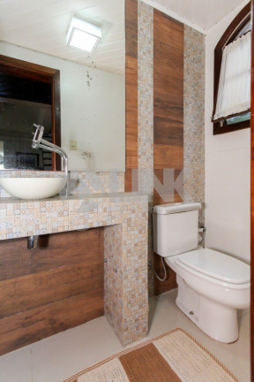 Imagem Casa com 3 Quartos à Venda, 300 m² em Chácara Das Pedras - Porto Alegre Imagem Casa com 3 Quartos à Venda, 300 m² em Chácara Das Pedras - Porto Alegre