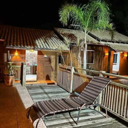 Imóvel com 6 Quartos à Venda,  em Ibiraquera - Imbituba