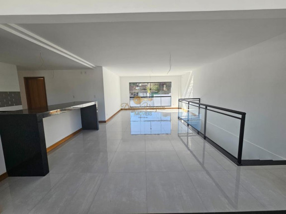 Imagem Casa com 3 Quartos à Venda, 142 m² em Alto - Teresópolis
