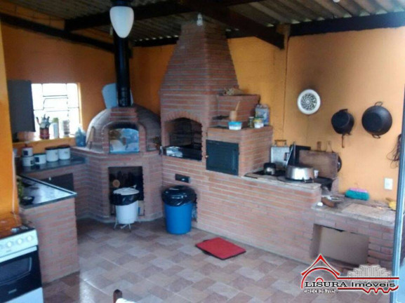 Chácara com 3 Quartos à Venda, 240 m² em Mogi Das Cruzes