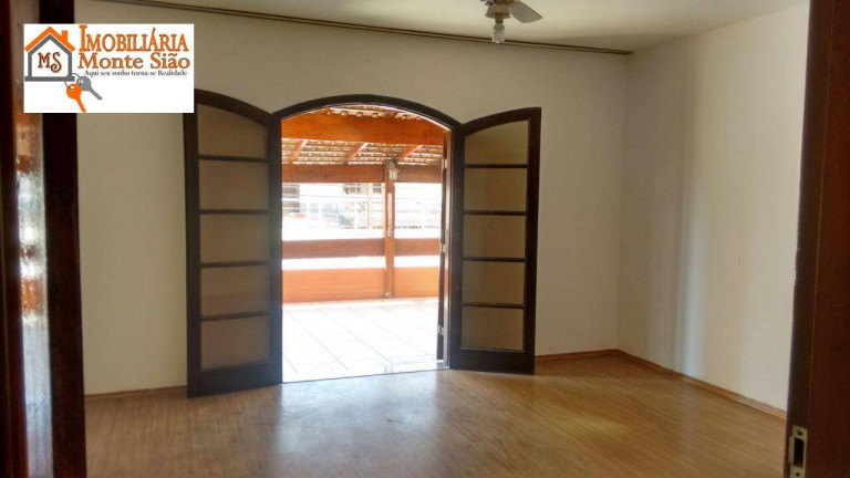 Imagem Sobrado com 3 Quartos à Venda, 263 m² em Vila Galvão - Guarulhos Imagem Sobrado com 3 Quartos à Venda, 263 m² em Vila Galvão - Guarulhos