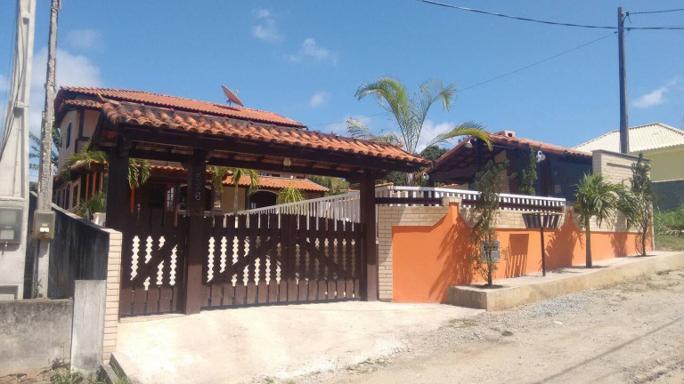 Imagem Casa com 6 Quartos à Venda, 315 m² em Ponte Dos Leites - Araruama Imagem Casa com 6 Quartos à Venda, 315 m² em Ponte Dos Leites - Araruama