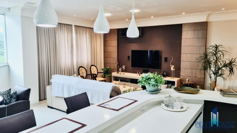 Imagem Apartamento com 3 Quartos à Venda, 152 m² em Centro - Balneário Camboriú Imagem Apartamento com 3 Quartos à Venda, 152 m² em Centro - Balneário Camboriú