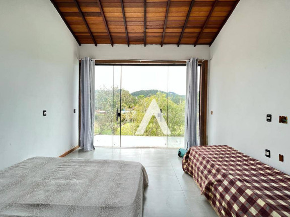 Imagem Casa com 3 Quartos à Venda, 380 m² em Albuquerque - Teresópolis Imagem Casa com 3 Quartos à Venda, 380 m² em Albuquerque - Teresópolis
