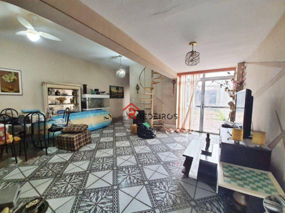 Sobrado com 2 Quartos à Venda, 174 m² em Vila Guilhermina - Praia Grande