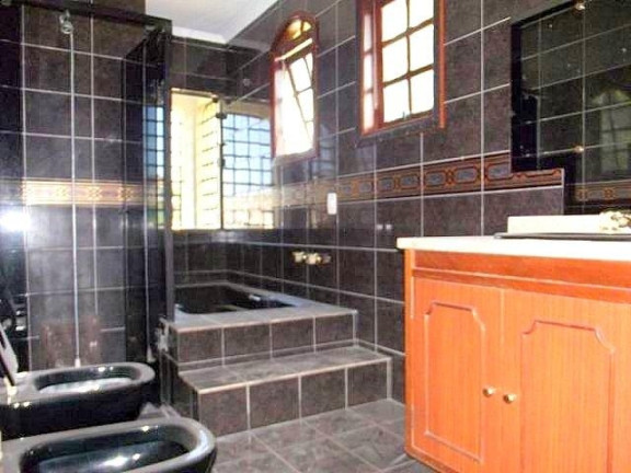 Casa com 5 Quartos à Venda, 1.000 m² em São Paulo Ii - Cotia