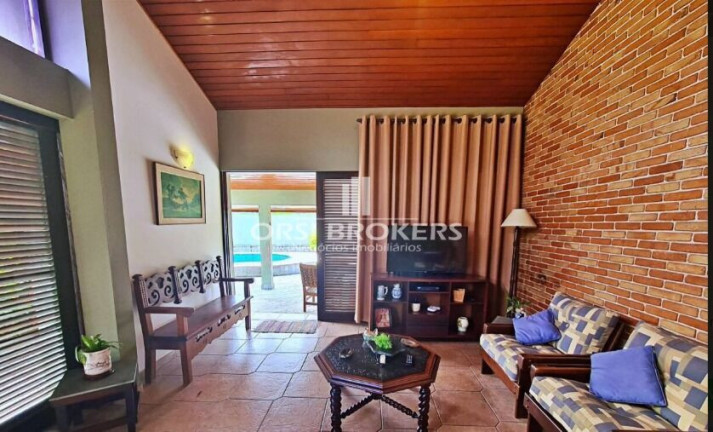 Imagem Casa com 5 Quartos à Venda, 230 m² em Jardim Virgínia - Guarujá Imagem Casa com 5 Quartos à Venda, 230 m² em Jardim Virgínia - Guarujá