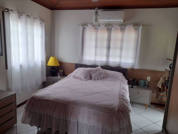 Imagem Casa com 3 Quartos à Venda, 160 m² em Rio Vermelho - Florianópolis