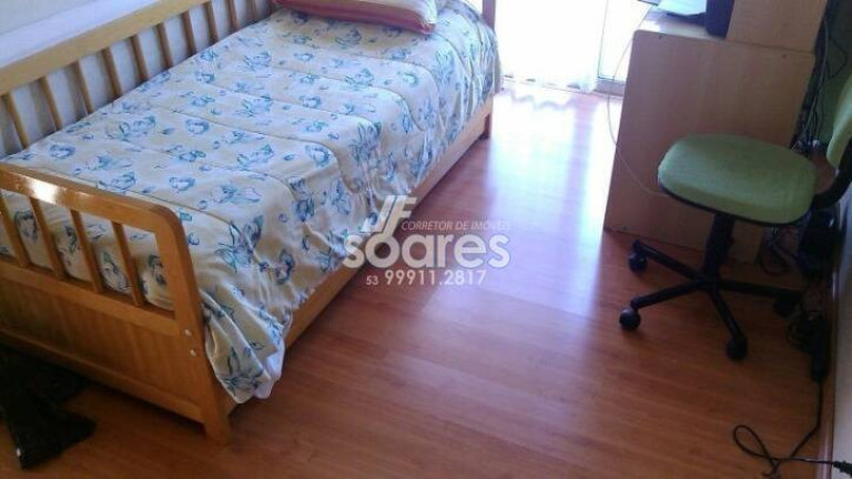 Imagem Sobrado com 4 Quartos à Venda, 147 m² em Centro - Pelotas
