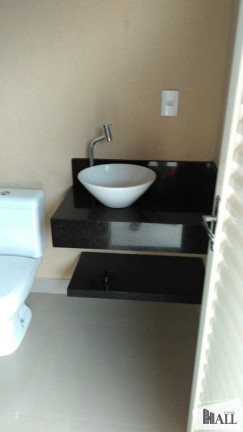 Imagem Casa com 3 Quartos à Venda, 213 m² em Parque Residencial Celina Dalul - Mirassol