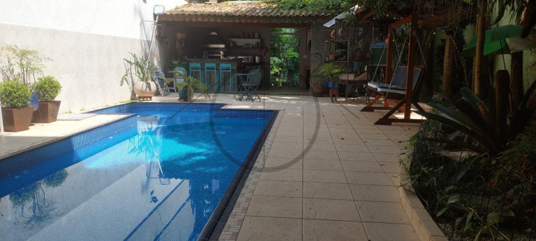 Imagem Casa com 3 Quartos à Venda, 442 m² em Vila Floresta - Santo André