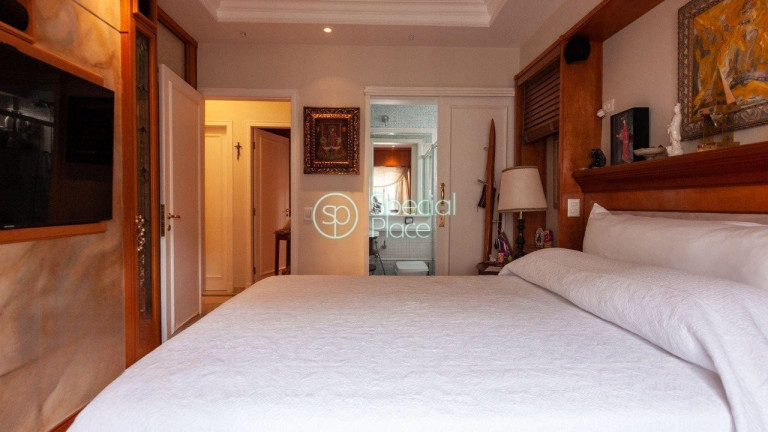 Imagem Apartamento com 3 Quartos à Venda, 200 m² em Itaim Bibi - São Paulo