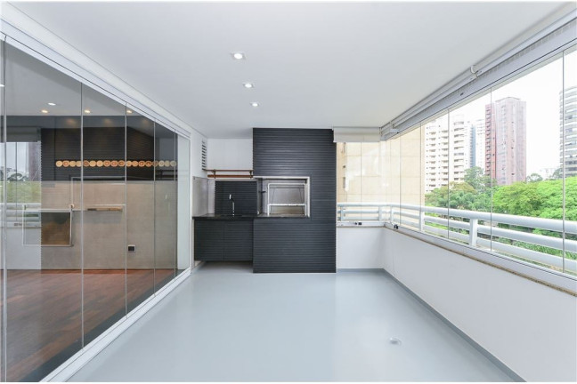 Imagem Apartamento com 3 Quartos à Venda, 235 m² em Vila Suzana - São Paulo
