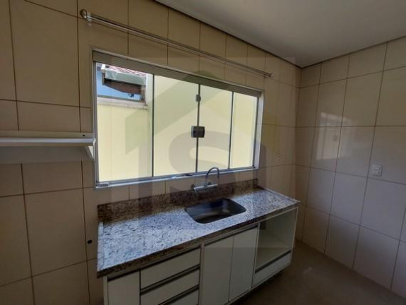 Imagem Casa com 3 Quartos à Venda, 103 m² em Vila Pinheiro Machado - Botucatu