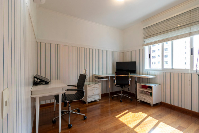 Imagem Apartamento com 3 Quartos à Venda, 195 m² em Moema - São Paulo Imagem Apartamento com 3 Quartos à Venda, 195 m² em Moema - São Paulo