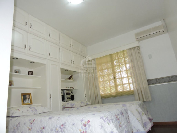 Casa com 4 Quartos à Venda, 260 m² em Camobi - Santa Maria