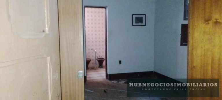Imagem Casa com 6 Quartos à Venda,  em Centro - Montes Claros