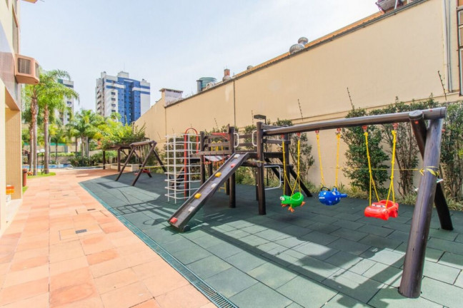 Imagem Imóvel com 3 Quartos à Venda, 120 m² em Menino Deus - Porto Alegre