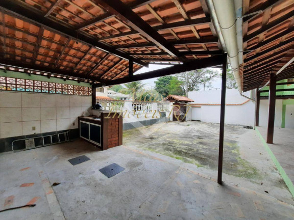 Imagem Casa com 6 Quartos à Venda, 230 m² em Itaipu - Niterói Imagem Casa com 6 Quartos à Venda, 230 m² em Itaipu - Niterói