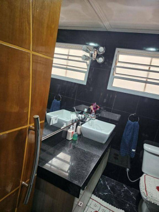 Imagem Sobrado com 3 Quartos à Venda, 200 m² em Santo André - Santo André Imagem Sobrado com 3 Quartos à Venda, 200 m² em Santo André - Santo André