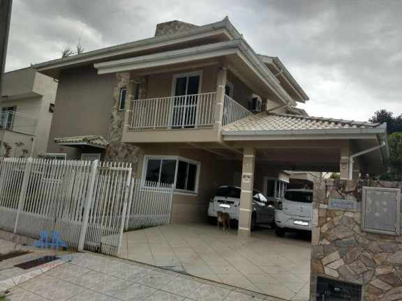 Imagem Casa com 3 Quartos à Venda, 250 m² em Carianos - Florianópolis