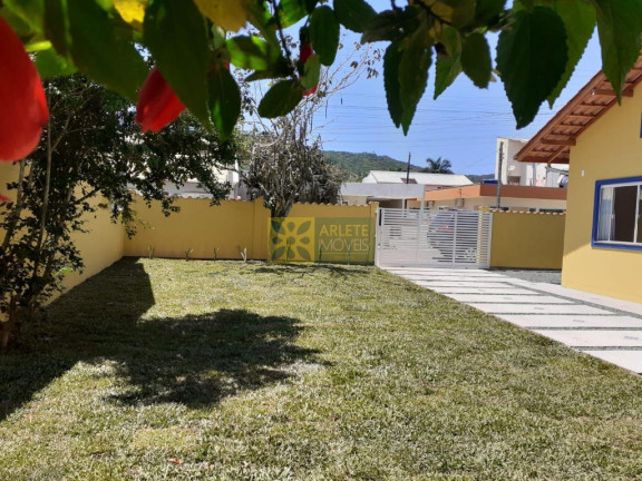 Imagem Casa com 4 Quartos à Venda, 120 m² em Centro - Porto Belo Imagem Casa com 4 Quartos à Venda, 120 m² em Centro - Porto Belo