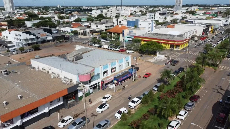 Imagem Galpão à Venda, 1.300 m² em Centro - Sinop Imagem Galpão à Venda, 1.300 m² em Centro - Sinop