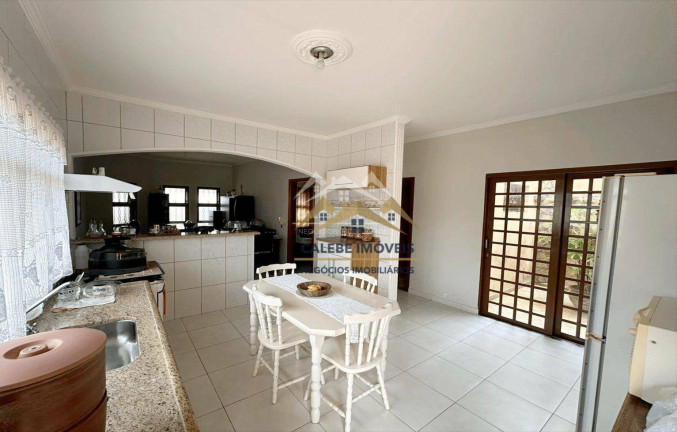 Imagem Casa com 3 Quartos à Venda, 181 m² em Jardim Saba - Tatuí