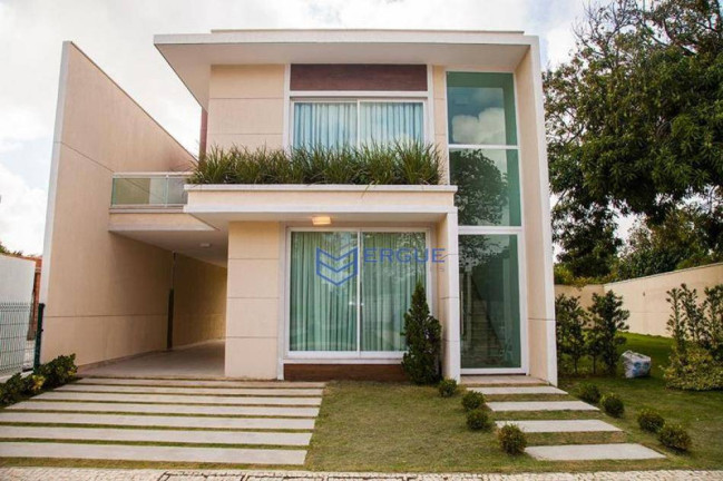 Casa com 3 Quartos à Venda, 186 m² em Sapiranga - Fortaleza