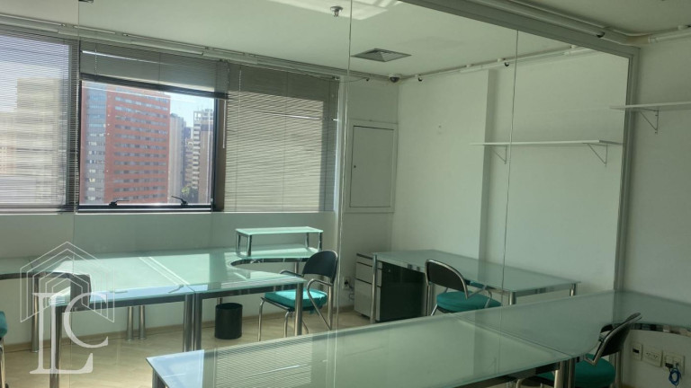 Sala Comercial para Alugar, 35 m² em Moema - São Paulo