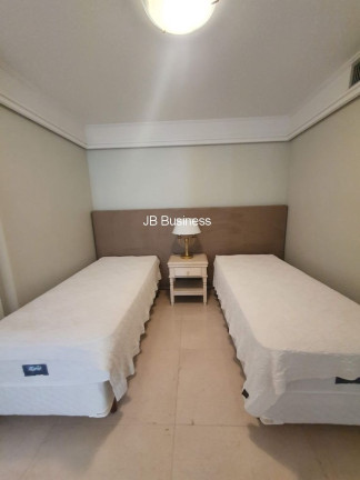 Imagem Imóvel com 2 Quartos à Venda, 200 m² em Centro - Balneário Camboriú