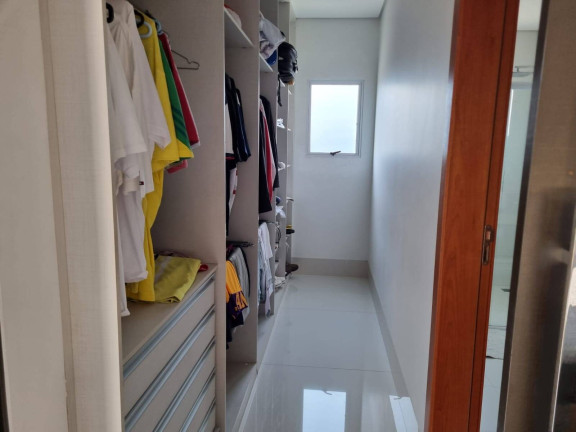 Imagem Casa de Condomínio com 4 Quartos à Venda, em Jardim Itália - Cuiabá Imagem Casa de Condomínio com 4 Quartos à Venda, em Jardim Itália - Cuiabá