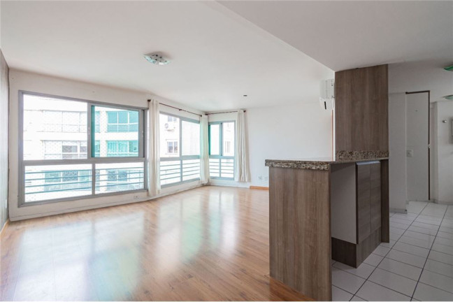 Imagem Apartamento com 3 Quartos à Venda, 90 m² em Azenha - Porto Alegre