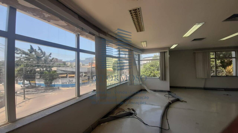 Imóvel Comercial à Venda, 722 m² em Taquara - Rio De Janeiro