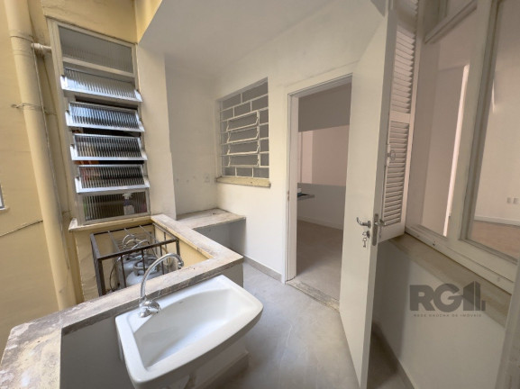 Imagem Apartamento com 3 Quartos à Venda, 145 m² em Santana - Porto Alegre Imagem Apartamento com 3 Quartos à Venda, 145 m² em Santana - Porto Alegre