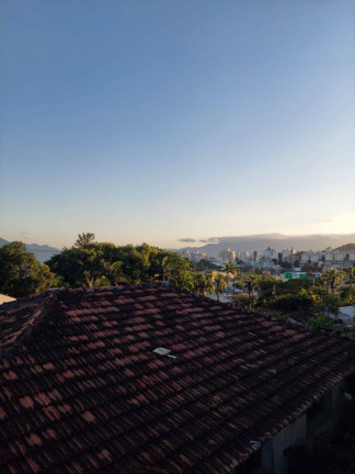 Imagem Casa à Venda, em Estreito - Florianópolis Imagem Casa à Venda, em Estreito - Florianópolis