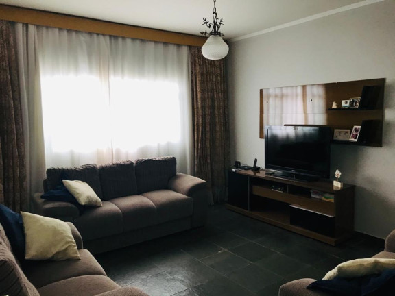 Imagem Casa com 3 Quartos à Venda, 172 m² em Centro - Araraquara Imagem Casa com 3 Quartos à Venda, 172 m² em Centro - Araraquara