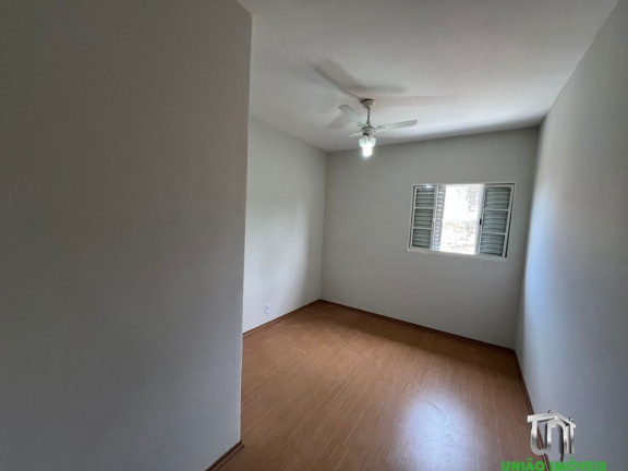 Imagem Casa com 3 Quartos à Venda, 180 m² em Jardim Recreio - Bragança Paulista Imagem Casa com 3 Quartos à Venda, 180 m² em Jardim Recreio - Bragança Paulista