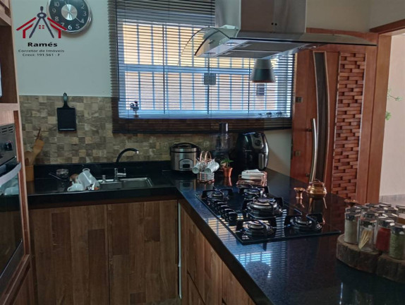 Imagem Casa com 2 Quartos à Venda, em Vila Tupi - Praia Grande Imagem Casa com 2 Quartos à Venda, em Vila Tupi - Praia Grande