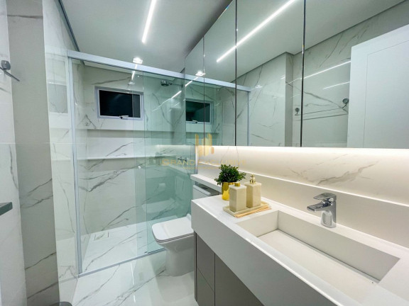 Imagem Apartamento com 3 Quartos à Venda, 146 m² em Centro - Balneário Camboriú Imagem Apartamento com 3 Quartos à Venda, 146 m² em Centro - Balneário Camboriú