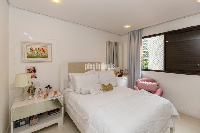 Imagem Apartamento com 4 Quartos à Venda, 220 m² em Moema - São Paulo Imagem Apartamento com 4 Quartos à Venda, 220 m² em Moema - São Paulo