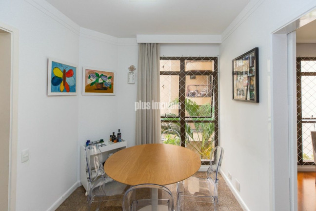 Imagem Apartamento com 4 Quartos à Venda, 220 m² em Moema - São Paulo Imagem Apartamento com 4 Quartos à Venda, 220 m² em Moema - São Paulo