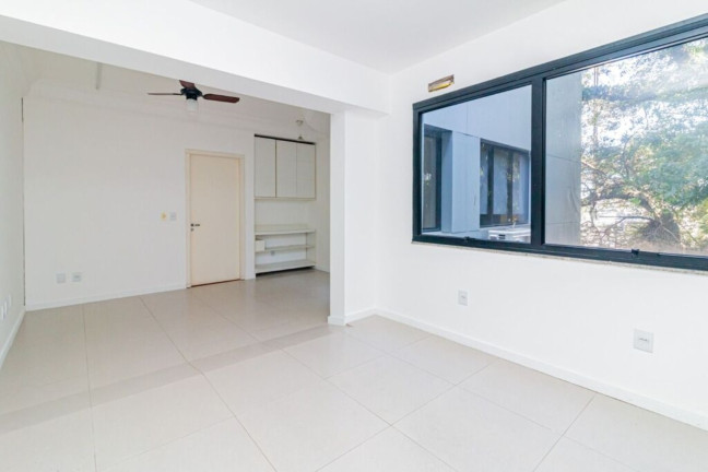 Imagem Imóvel à Venda, 27 m² em Auxiliadora - Porto Alegre Imagem Imóvel à Venda, 27 m² em Auxiliadora - Porto Alegre