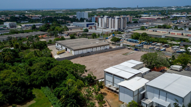 Terreno à Venda, 4.000 m² em Granjas Reunidas Ipitanga - Lauro De Freitas